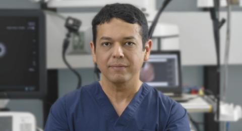 Dr Carlos R