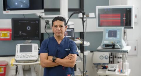 Dr Carlos Robles Medranda